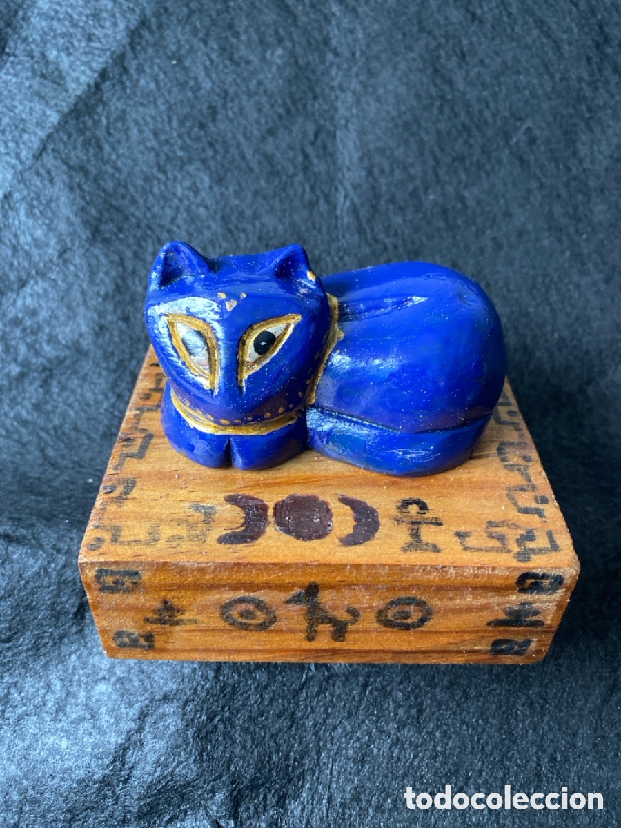 Arte: Autor HLH figura del gato egipcio