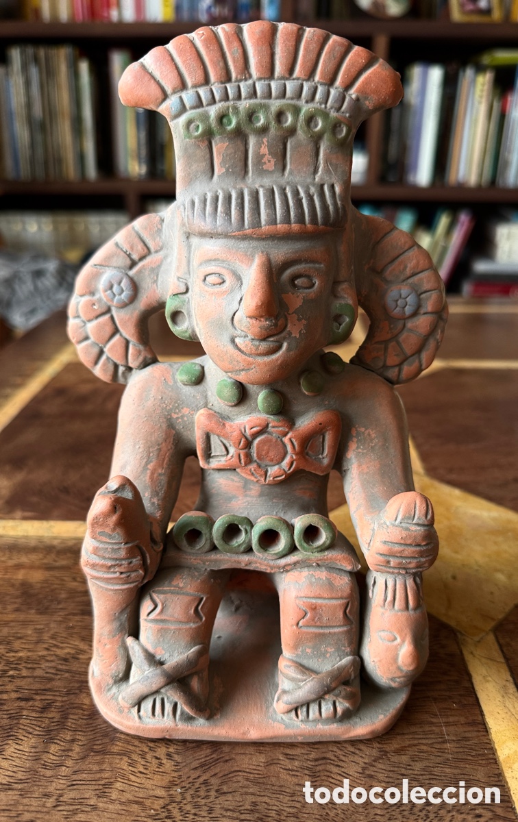 Arte: Figura artesanal de terracota estilo precolombino