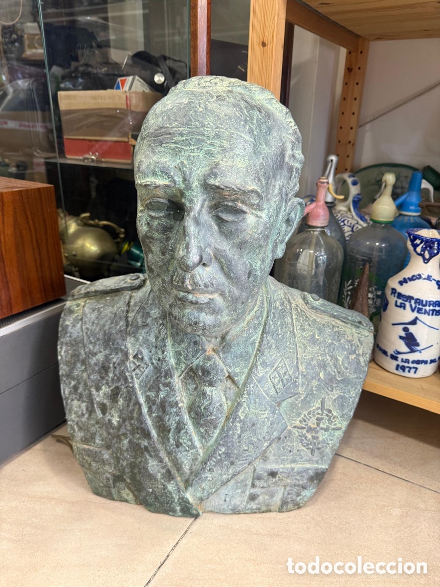 Arte: Precioso busto De Francisco franco, gran tama&ntilde;o firmado Jos&eacute; luis pares