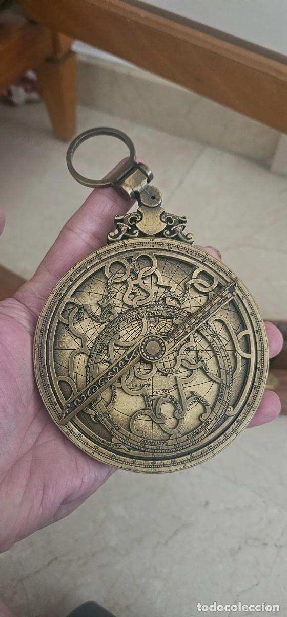 Arte: Astrolavio arsenius bronce grande y con peana