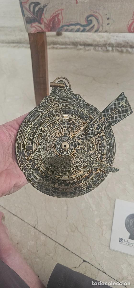 Arte: Nocturlabio grande bronce con peana