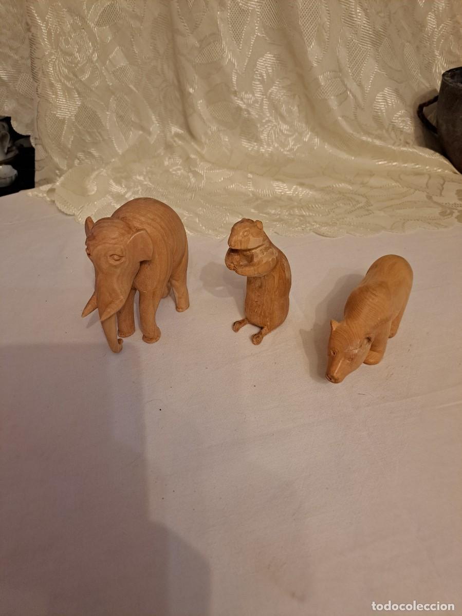 Arte: Lote de 3 figuras de animales talladas en madera, artesan&iacute;a