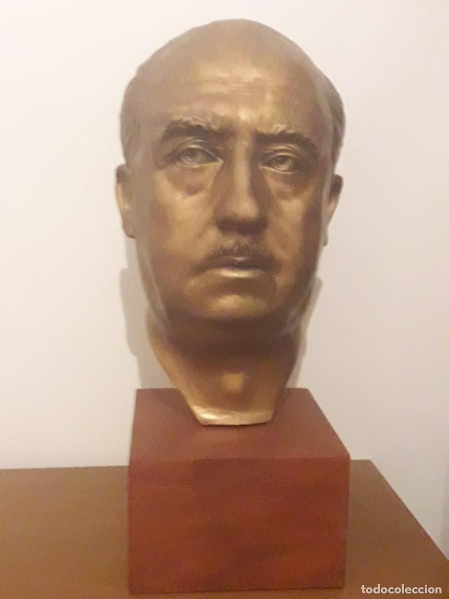 Arte: Busto de Franco en terracota del a&ntilde;o 1953, firmado por el escultor Vicente Beltr&aacute;n.