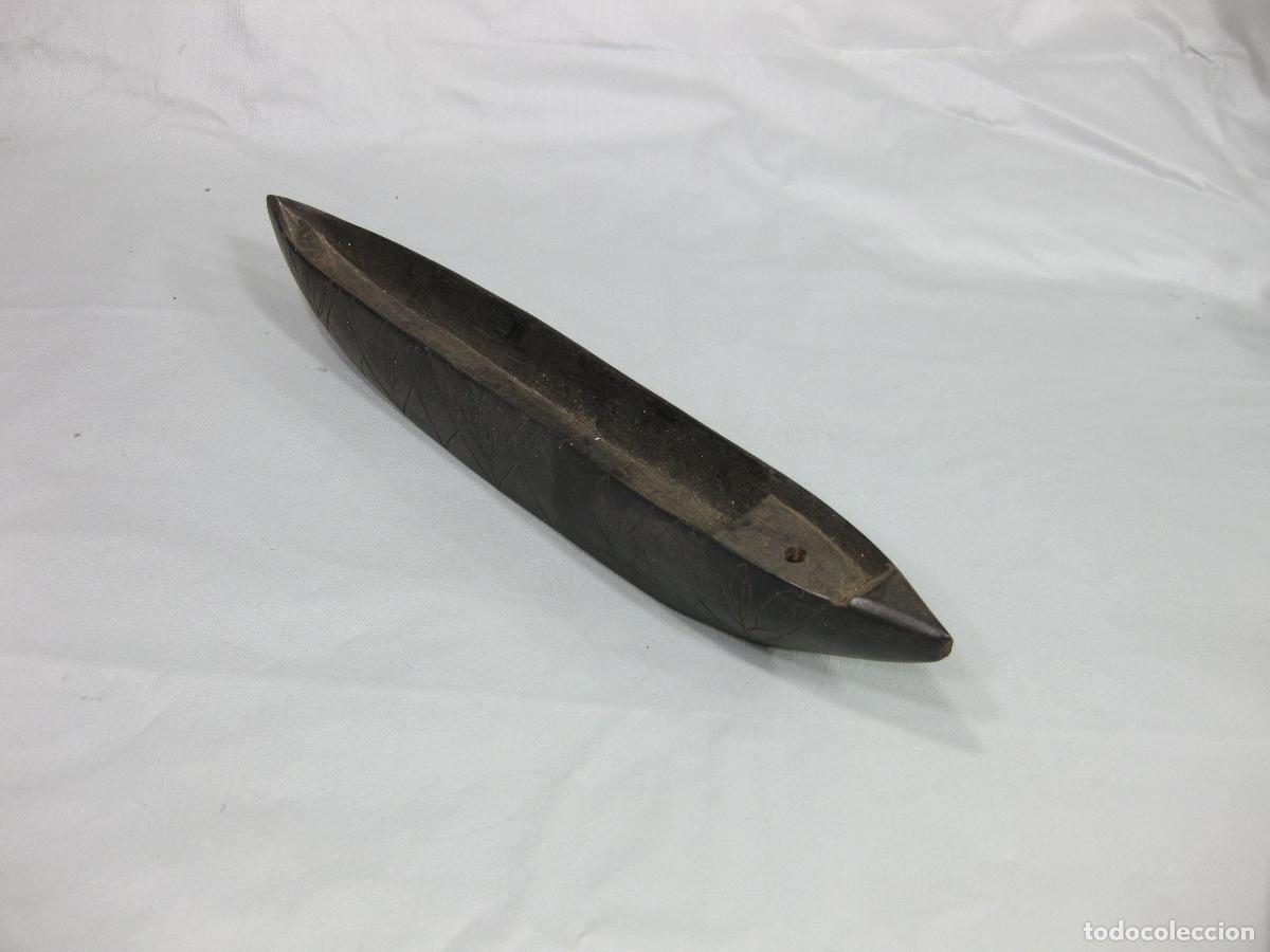 Arte: ANTIGUO BARCA TALLADA DE MADERA DE &Eacute;BANO