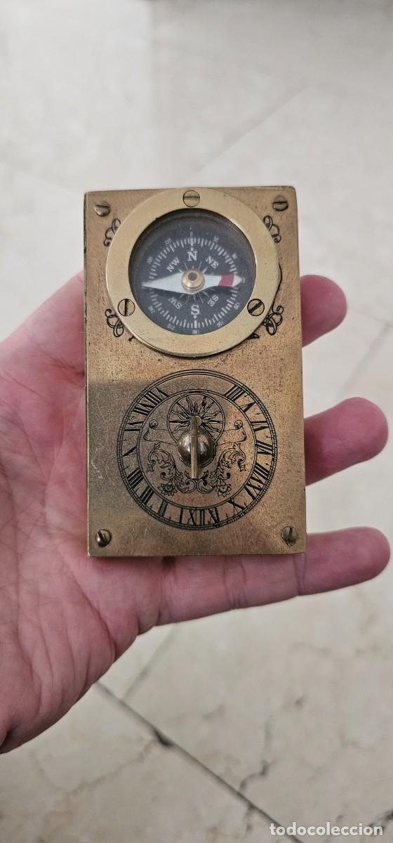Arte: Antigua brujula y reloj de sol macizo bronce
