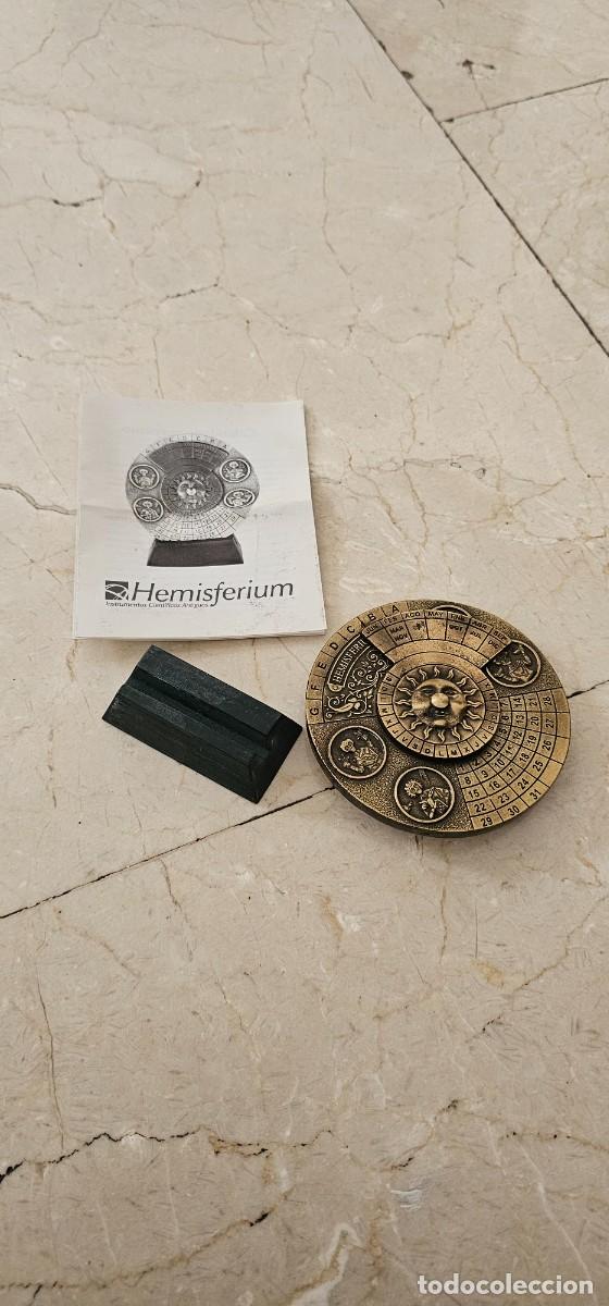 Arte: Calendario perpetuo bronce