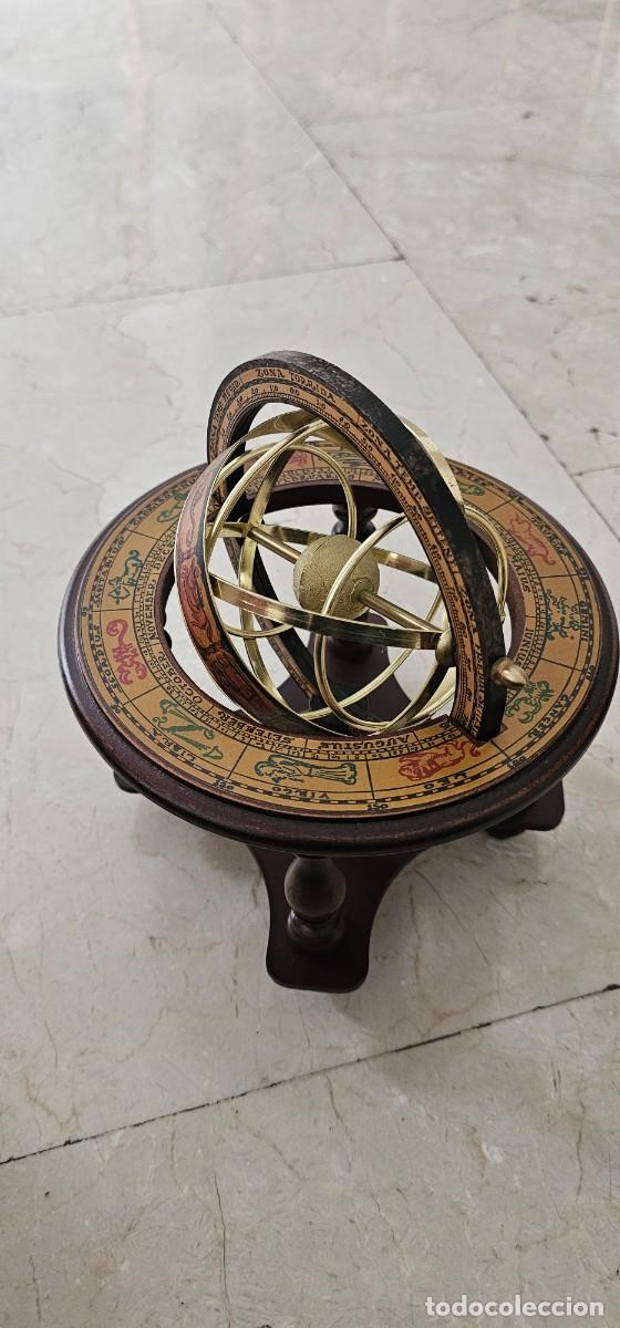 Arte: Esfera armilar madera y bronce