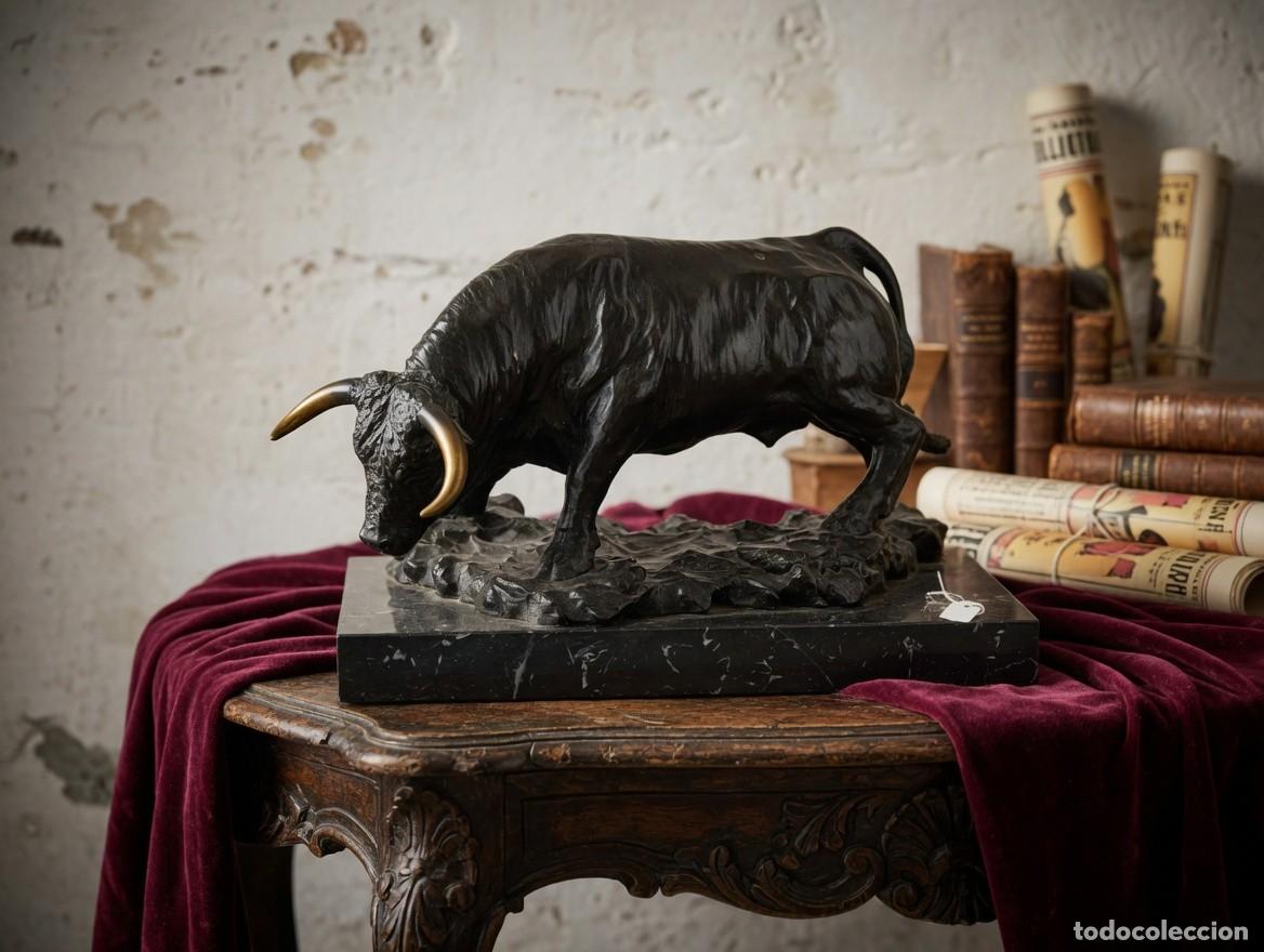 Arte: LUIS MORENO CUTANDO. EMBESTIDA. BRONCE PATINADO. BASE DE MARMOL. IT&Aacute;LICA