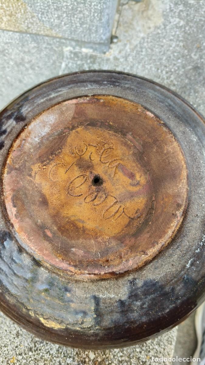 Arte: Pot terre cuite sign&eacute;e 1960