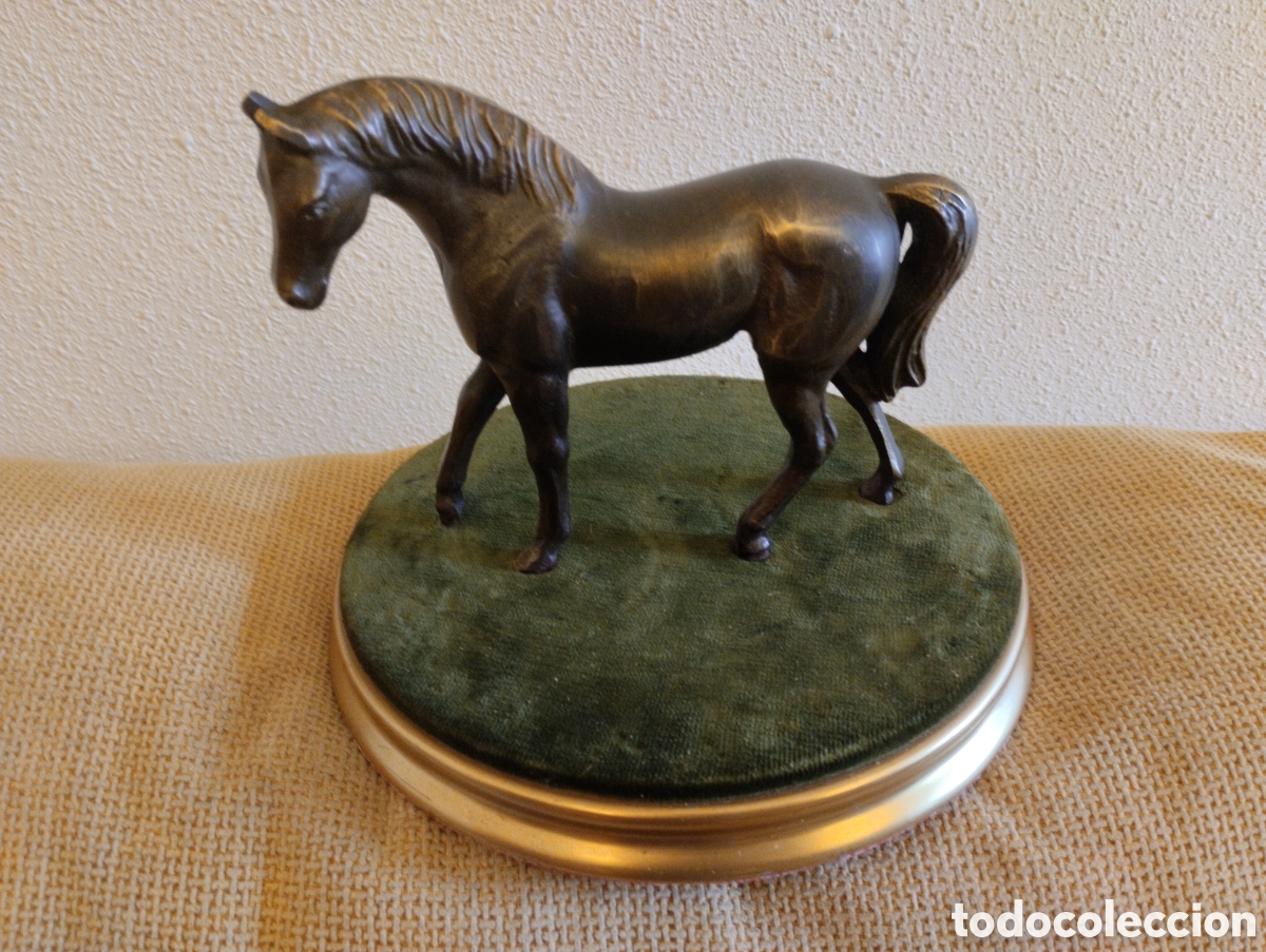 Arte: Caballo bronce sobre peans - Foto 5