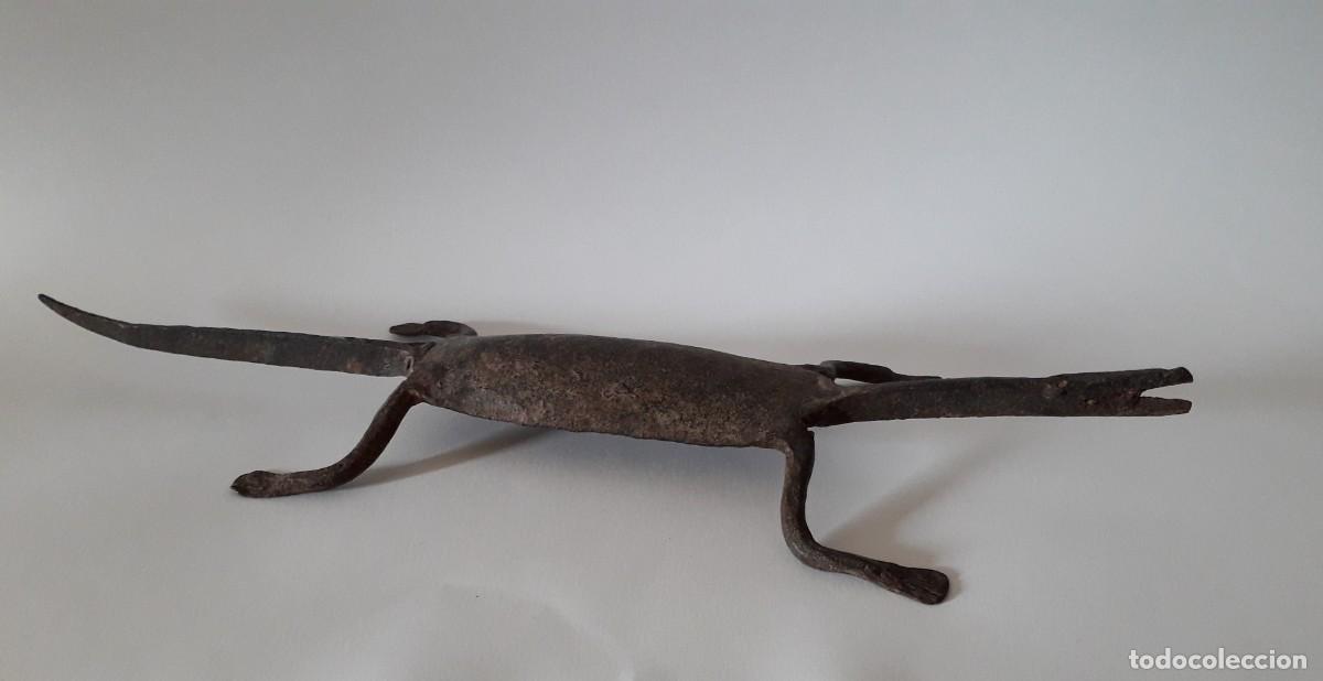 Arte: Figura africana hierro negro