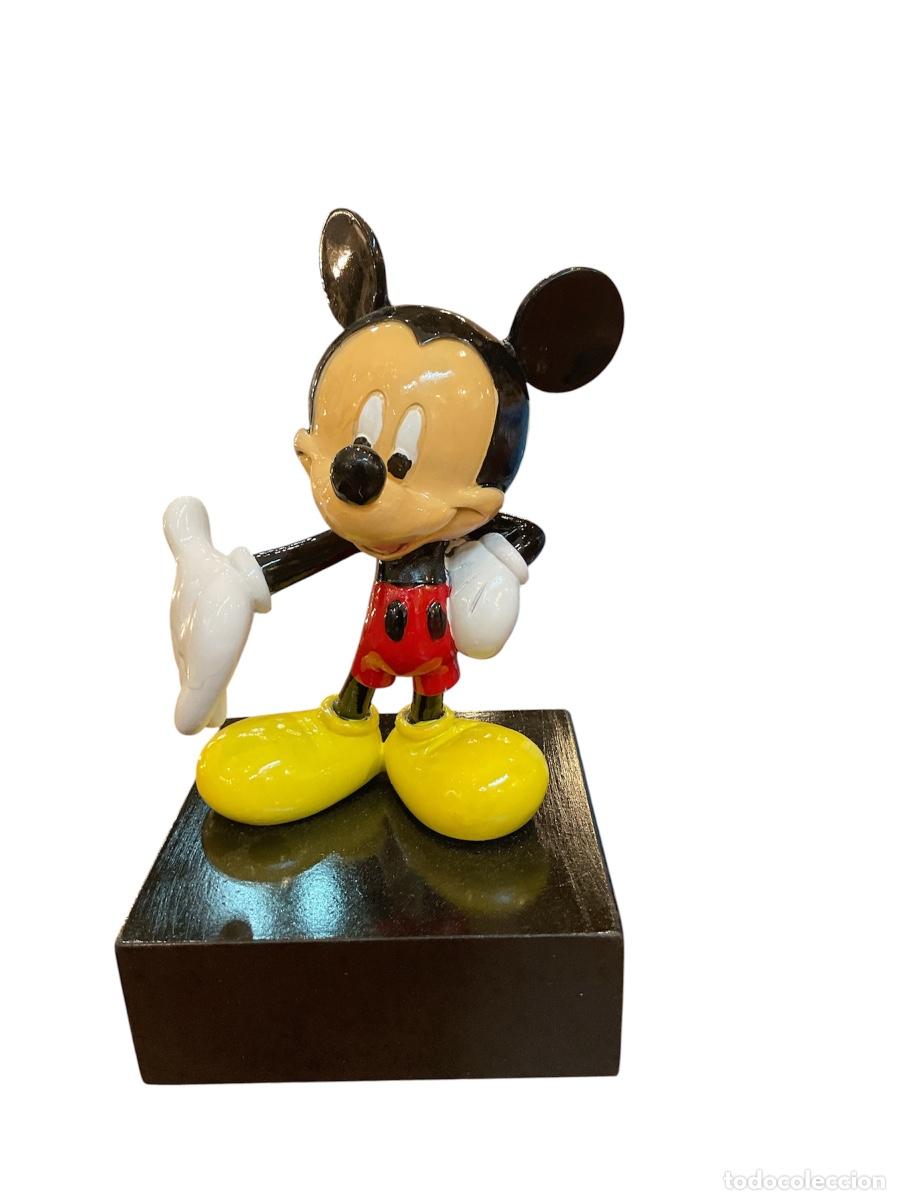 Arte: Mickey Mouse escultura en resina