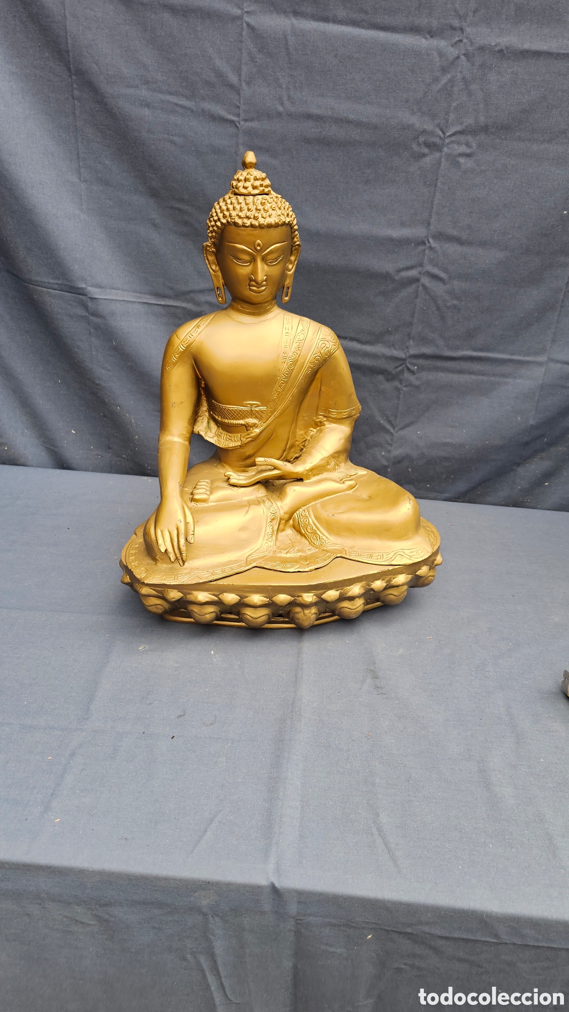 Arte: Escultura grande de bronce buda Gautama