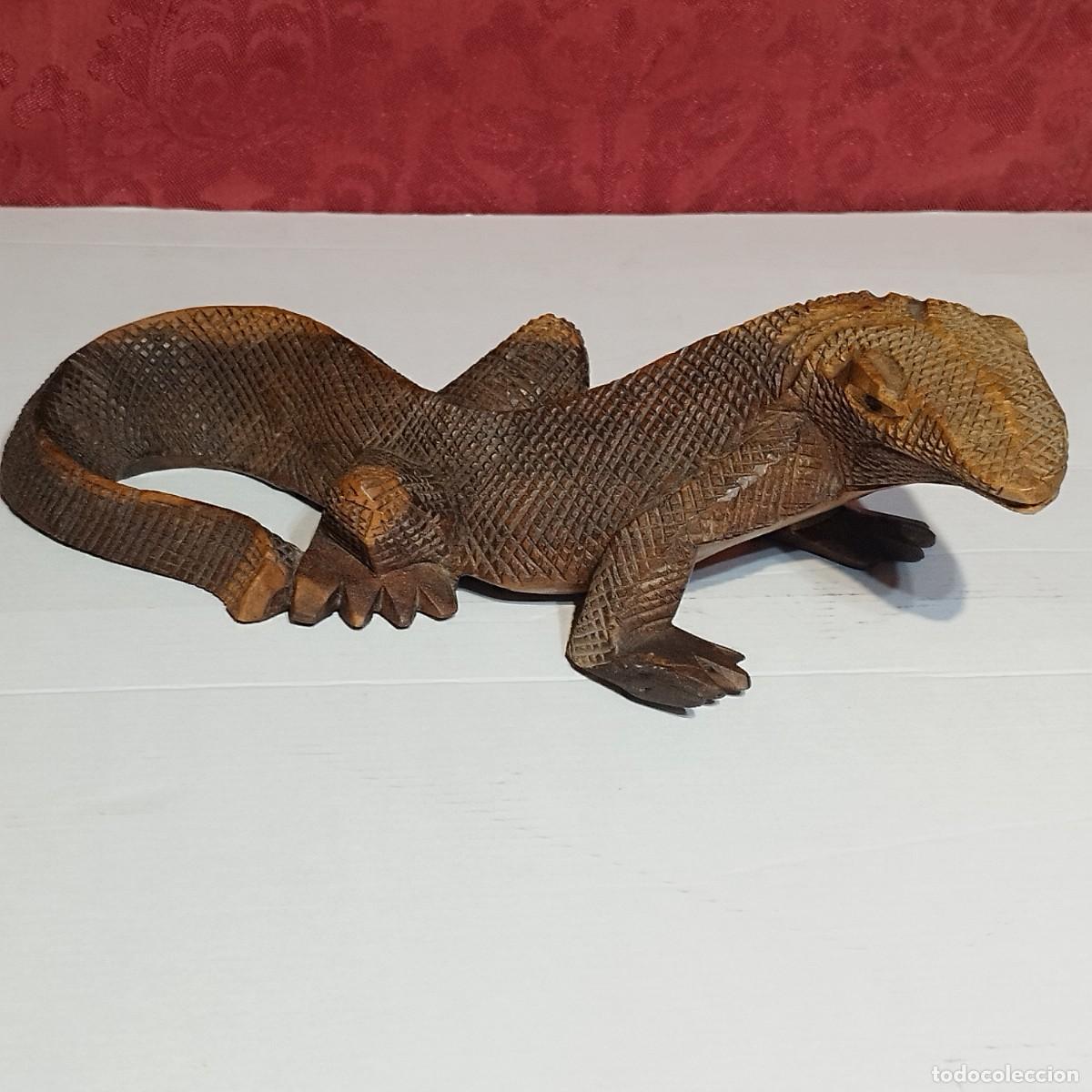 Arte: ESCULTURA FIGURA MADERA DRAGON DE KOMODO 31 CM LONGITUD