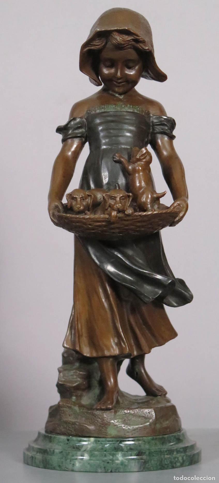 Arte: NI&Ntilde;A CON PERROS. BRONCE. SIGUIENDO MODELOS MODERNISTAS. SEGUNDA MITAD SIGLO XX