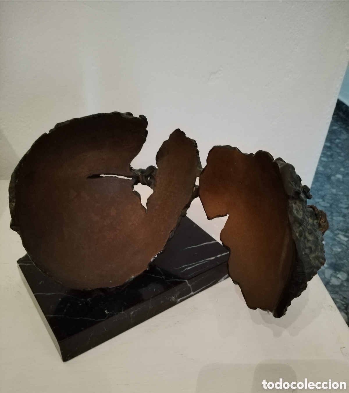 Arte: Enrique Broglia ( Montevideo 1942- 2013 ). Escultura en bronce.