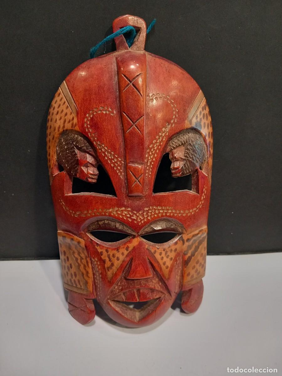 Arte: M&Aacute;SCARA DE MADERA TALLADA A MANO ARTE AFRICANO / COMPRA M&Iacute;NIMA 5&euro;