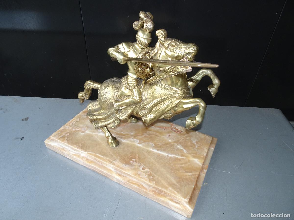 Arte: Caballero Medieval Bronce Cincelado a Mano