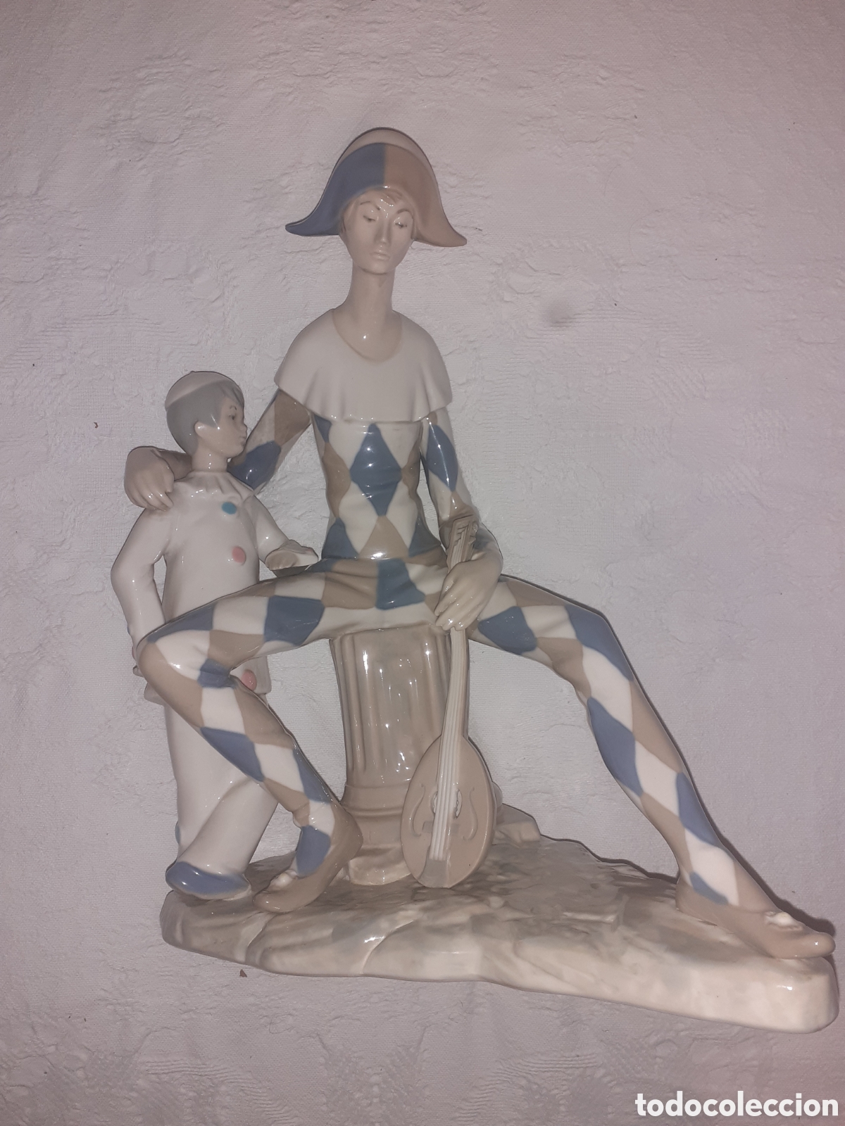 Arte: GRAN FIGURA PORCELANA. ARLEQUIN Y NI&Ntilde;O. REX. VALENCIA. 33 X 31 CM
