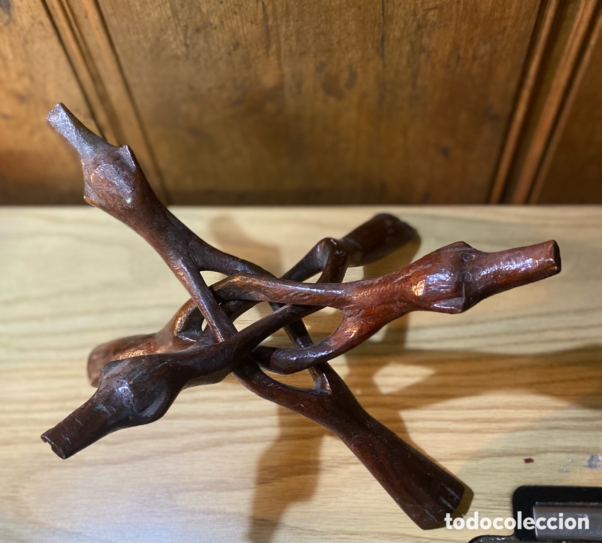 Arte: Soporte de madera tallado a mano - Foto 2