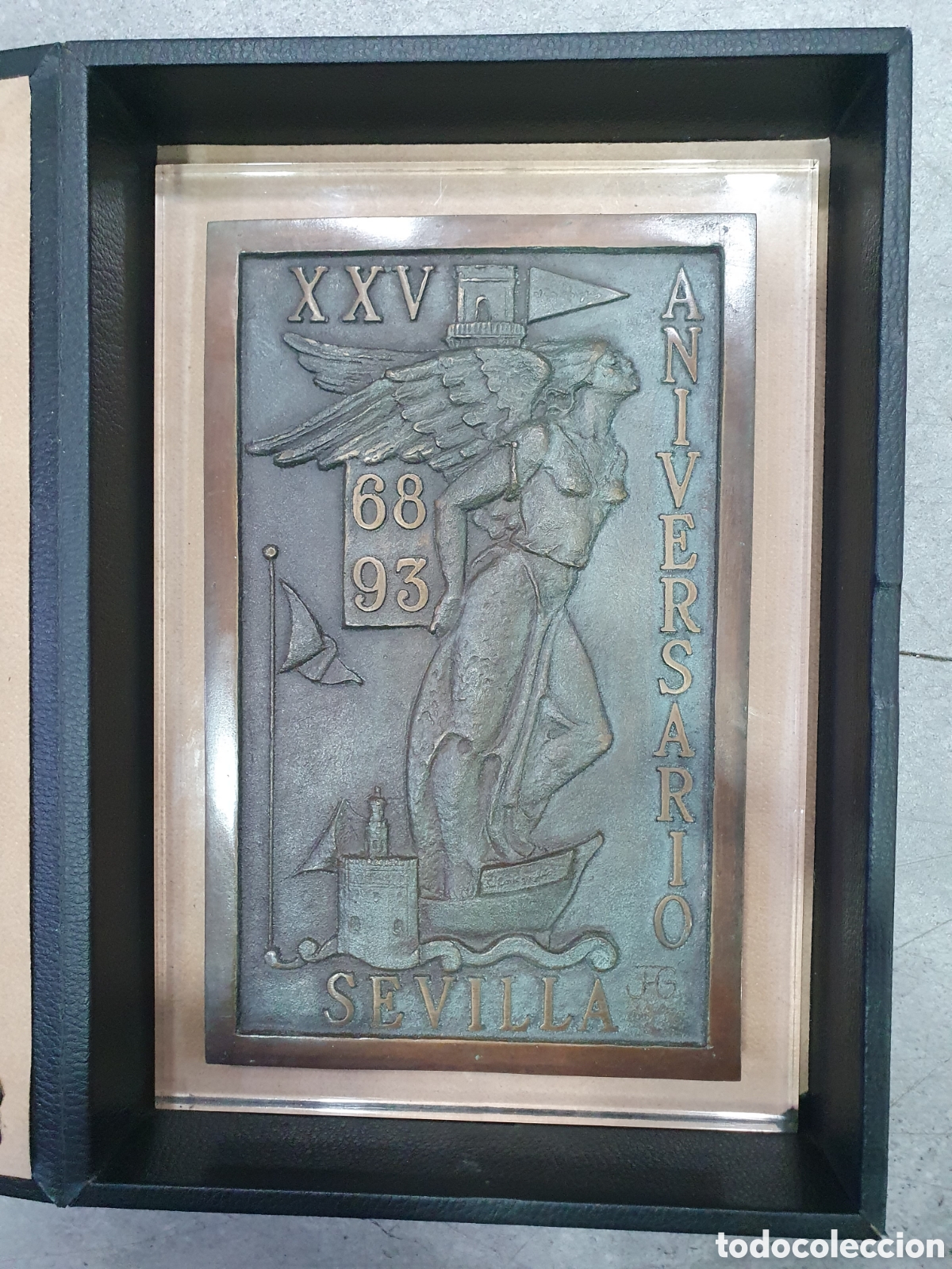 Art: Placa bronce escultura XXV Aniversario Corte Ingl&eacute;s Sevilla. 30 uds. (L131)