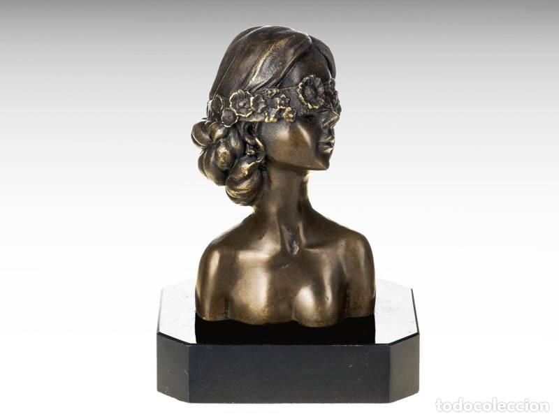 Art: Escultura de bronce - Busto de una mujer con los ojos vendados (1106)