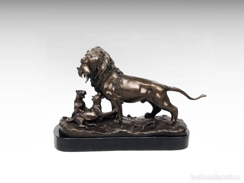 Art: Escultura de bronce - Le&oacute;n con cachorros (1258)