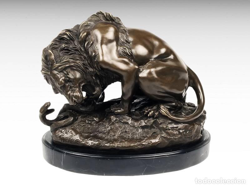 Arte: Escultura de bronce - Le&oacute;n y serpiente (1246)
