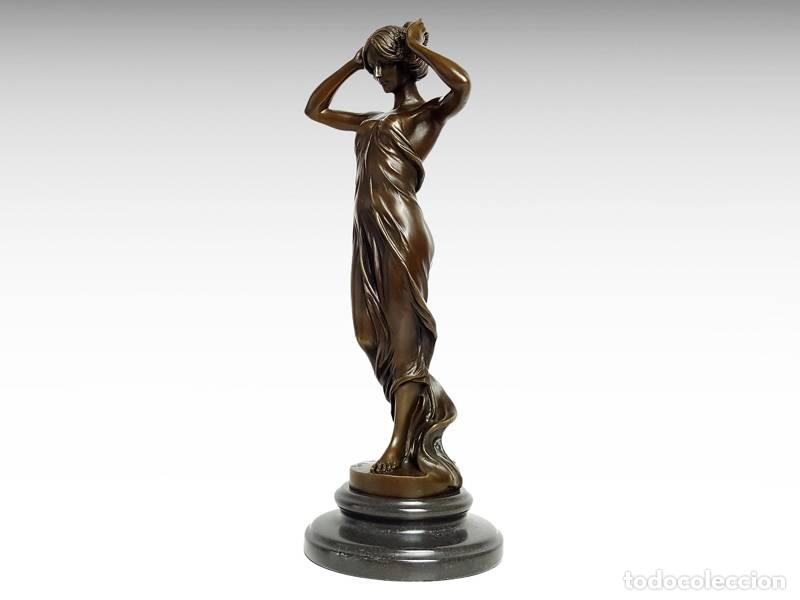 Arte: Escultura de bronce - Hermosa mujer / Ninfa (1158)