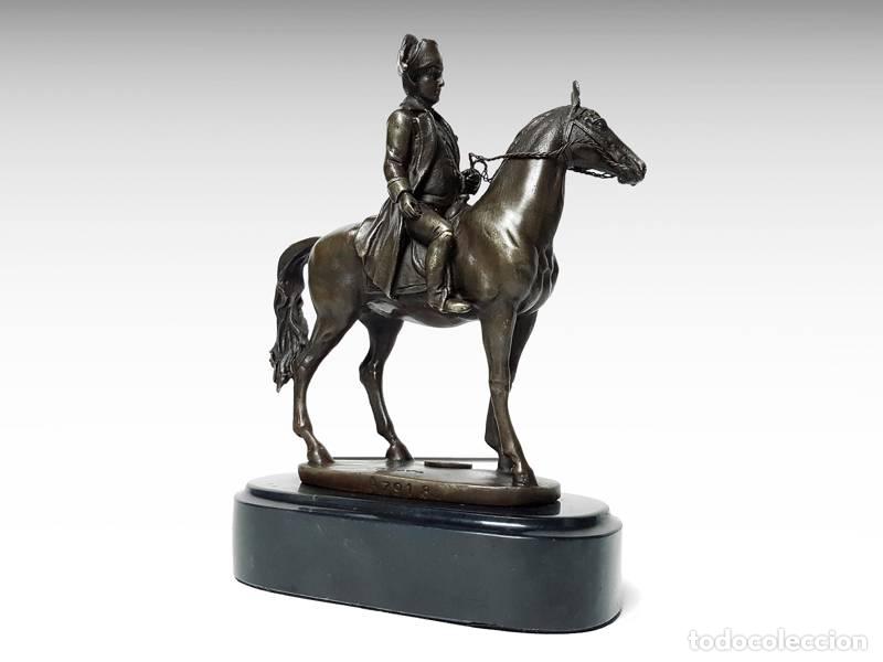 Kunst: Escultura de bronce: Napole&oacute;n a caballo (1097)