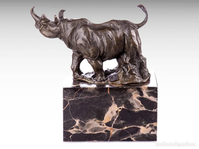 Arte: Escultura de bronce - Rinoceronte (1101)