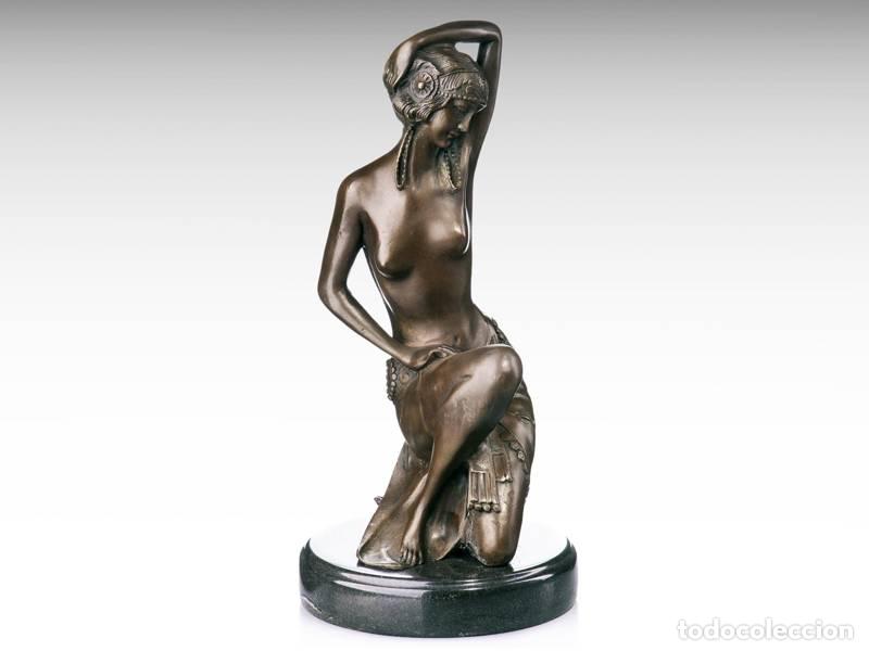Arte: Escultura de bronce - Dama - Art D&eacute;co (1220)