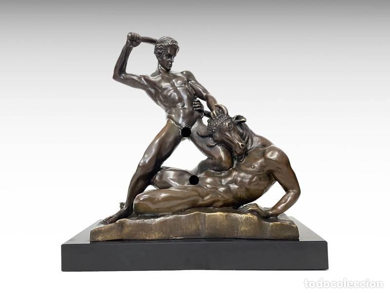 Art: Escultura de bronce: Teseo y el Minotauro (1255)