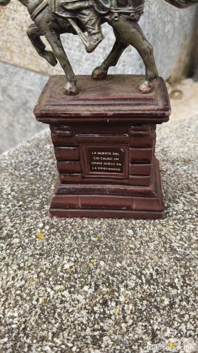 Arte: Sculpture en r&eacute;sine 1960