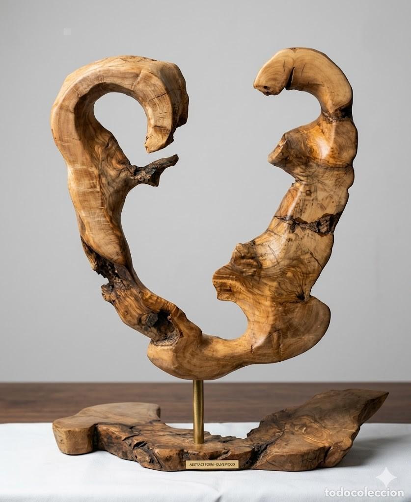 Kunst: Escultura De madera de olivo &rdquo;Coraz&oacute;n roto&rdquo;