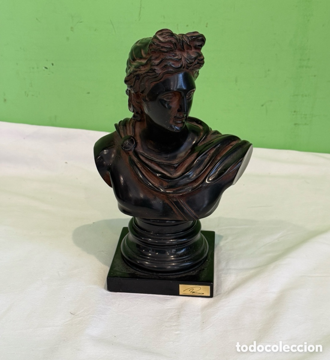 Arte: Busto Apolo de Belvedere escultura cl&aacute;sica romana resina negra peana enmarcado