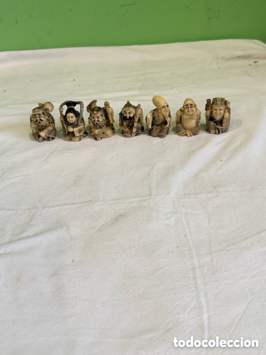 Kunst: Lote de 7 figuritas japonesas tipo netsuke en hueso o similar. Todas selladas