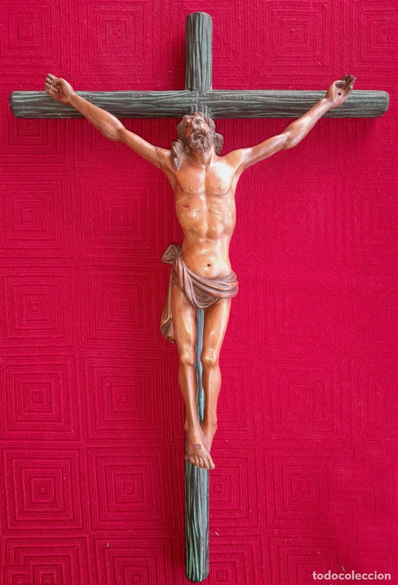 Arte: Escultura de Cristo crucificado. A&ntilde;o 1970.