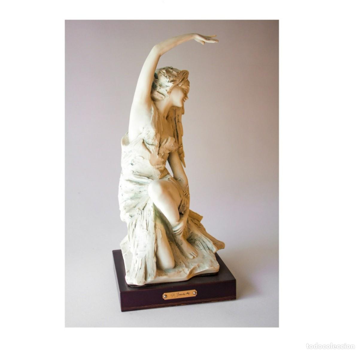 Art: Escultura original de Giovani Barbetta. Escultura de mujer.