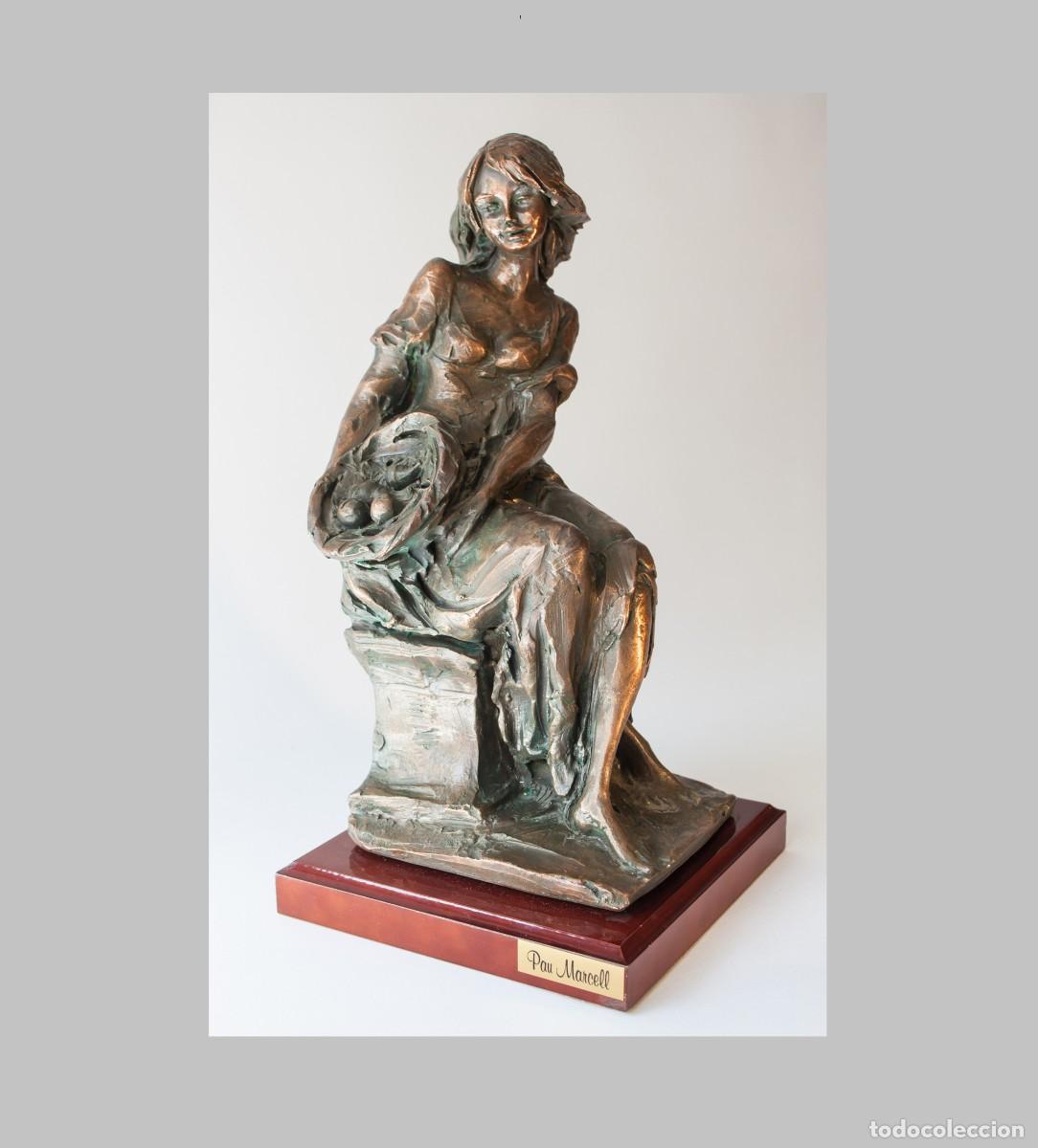 Art: Escultura original de Pau Marcell. Escultura de mujer.