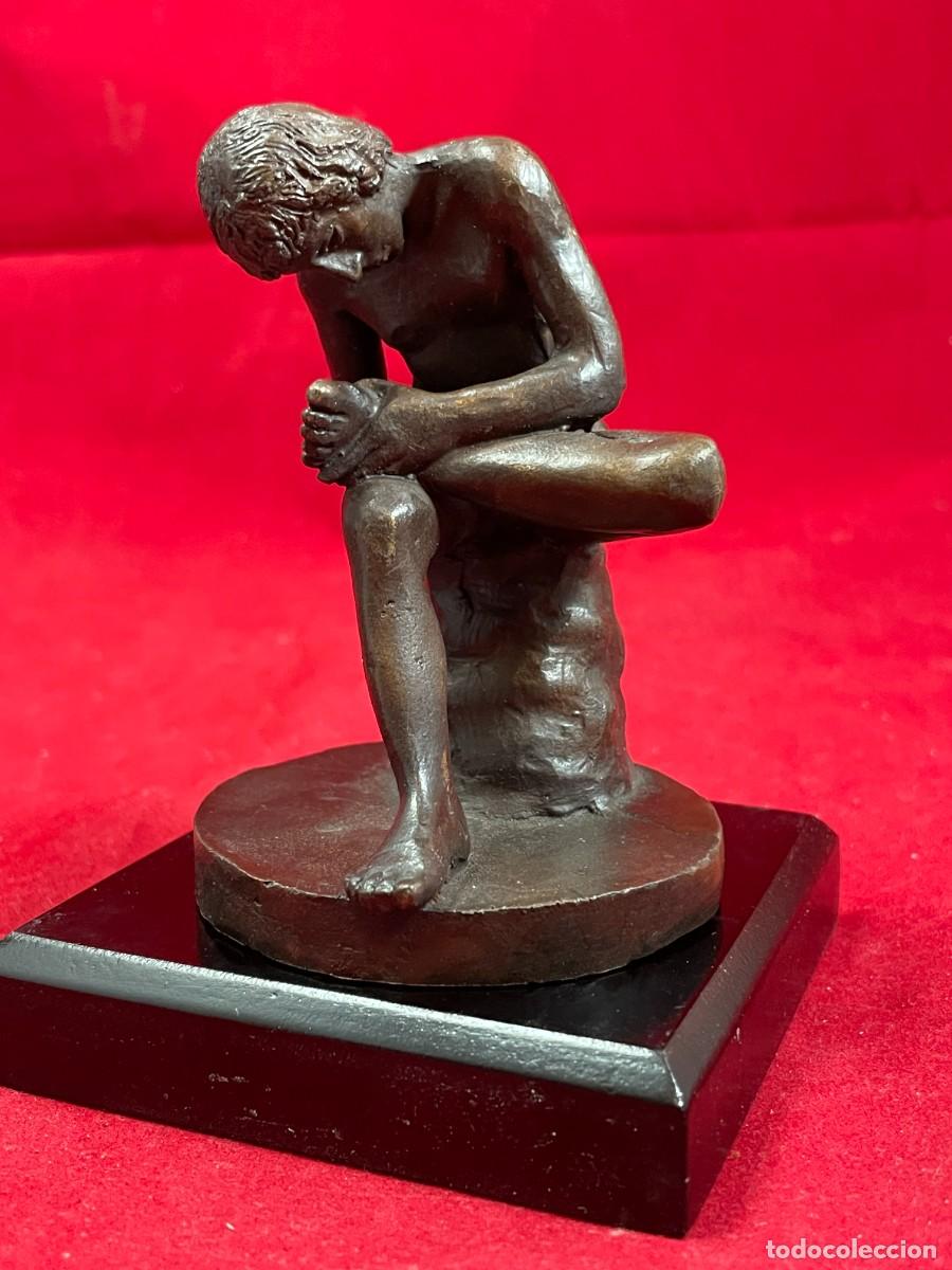 Arte: El Ni&ntilde;o de la espina, Espinario (Il Spinario) - Escultura Bronce - 9 cm. - Muy Bueno, en estuche