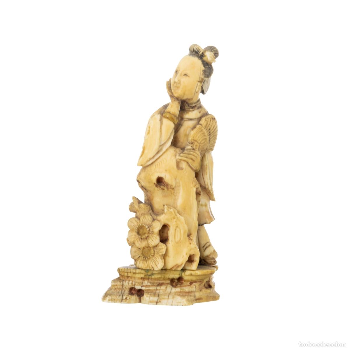 Art: Marfil - Okimono (figura femenina) - Per&iacute;odo Meiji
