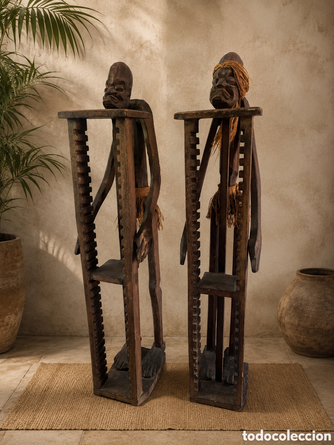 Arte: Mueble Figura &eacute;tnica de Madera Africana Porta CD