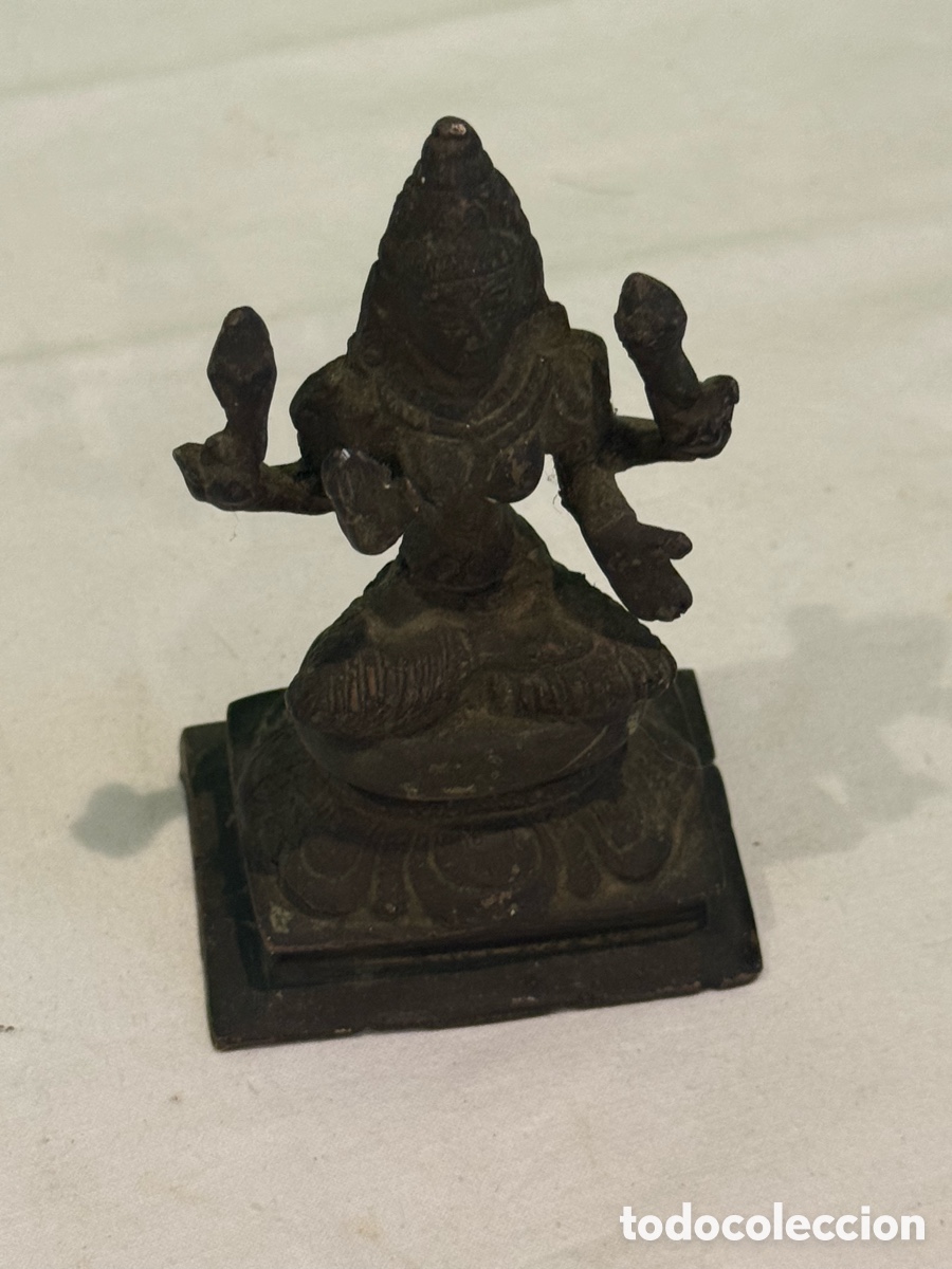 Art: Antigua deidad hind&uacute; de metal fundido posible pieza inspirada en modelos del siglo VII