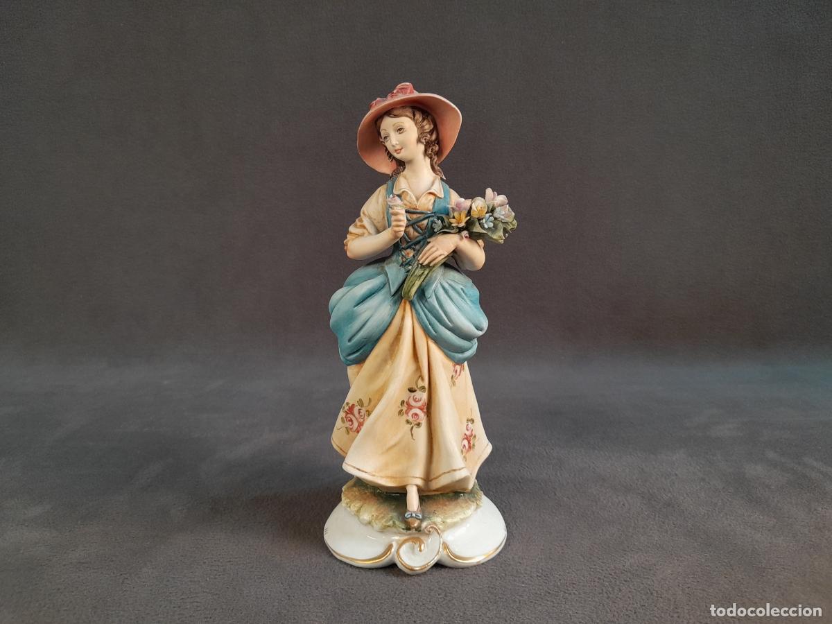 Arte: FIGURA DE PORCELANA MATE.CAMPESINA CON FLORES.D'ARTE TICH&Egrave; /CAPODIMONTE. ITALIA. SIGLO XX.