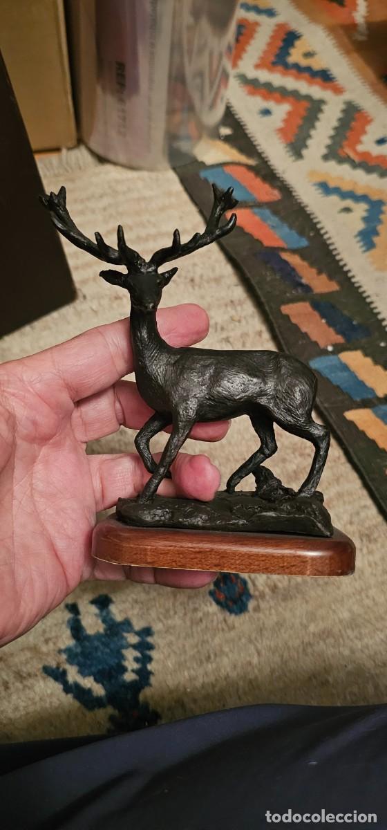 Arte: Escultura bronce ciervo firmada