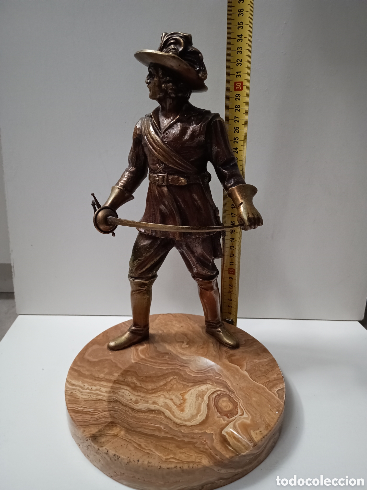 Arte: SOLDADO DE LOS TERCIOS ESPA&Ntilde;OLES EN BRONCE - BASE CENICERO DE MARMOL