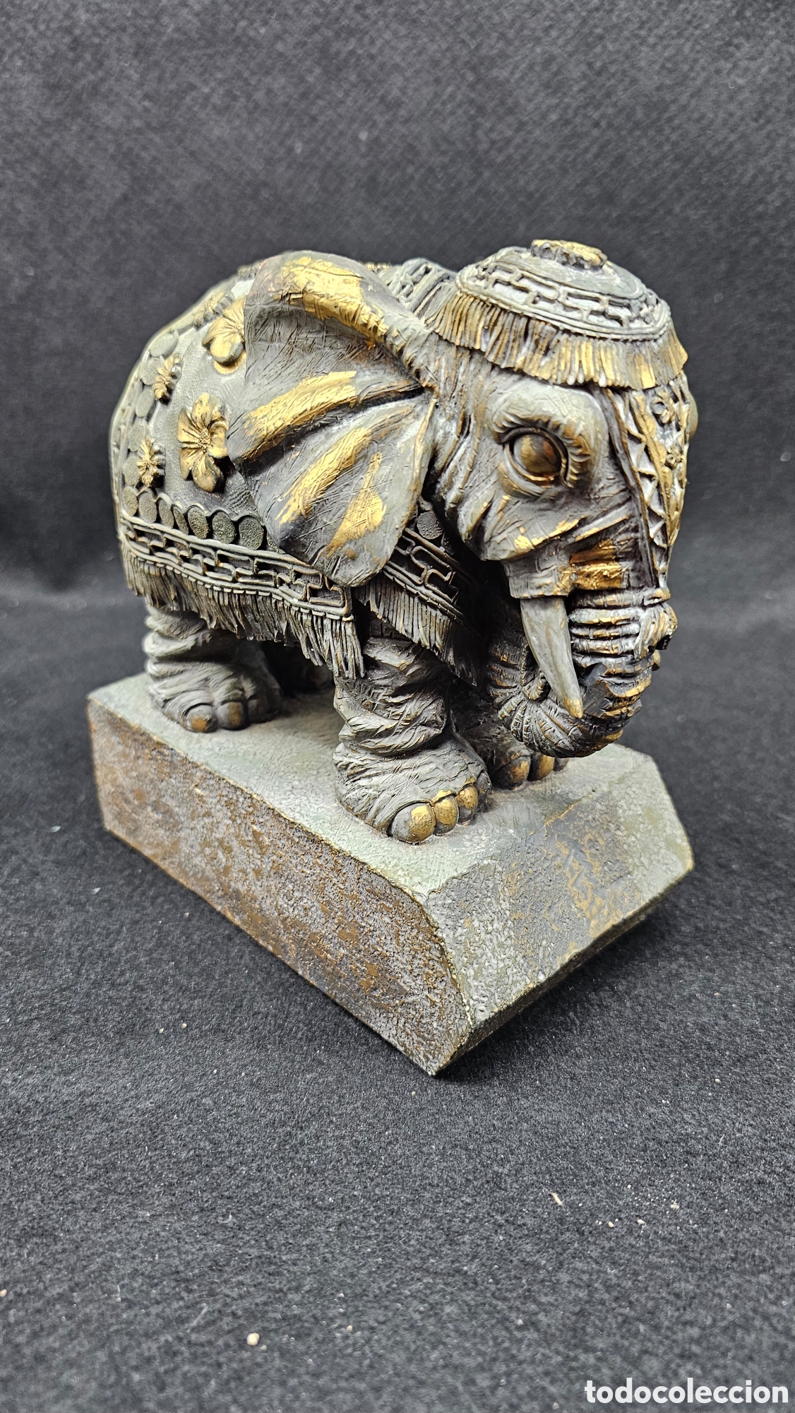 Arte: Escultura de elefante indio en resina