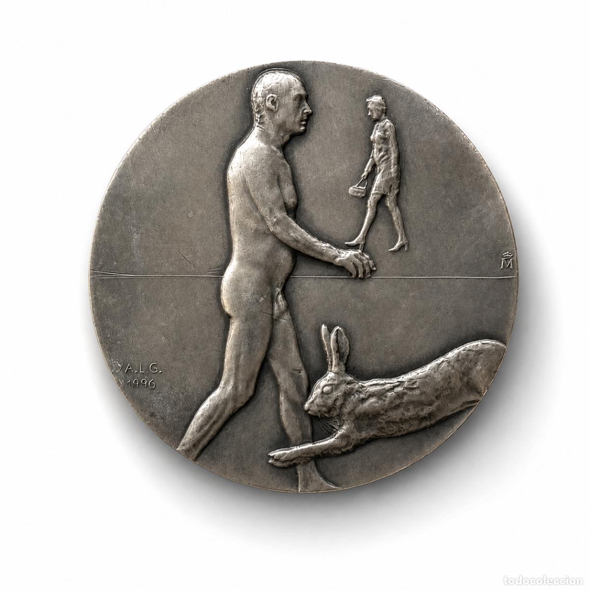 Arte: ANTONIO L&Oacute;PEZ - Medalla - Academia de las Artes, 1996