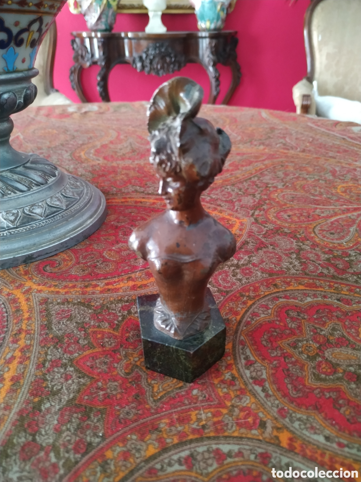 Arte: Busto modernista .Calamina patinada sobre &oacute;nix